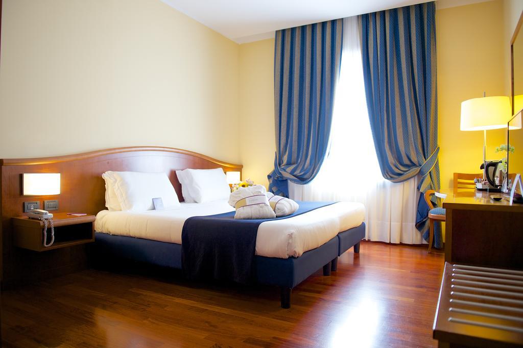 เมอร์เคียว เจโนวา ซาน เบียโจ Hotel เจนัว ภายนอก รูปภาพ